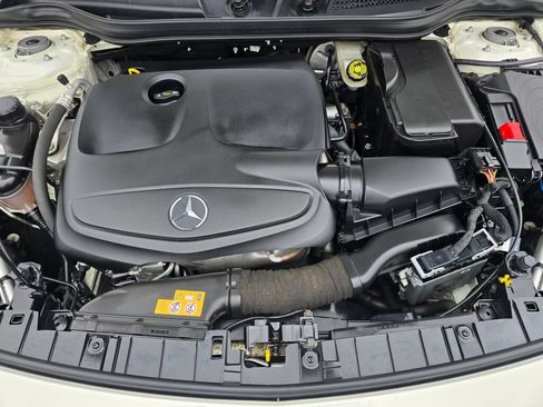 Used 2018 Mercedes-Benz GLA 250 4MATIC image 10
