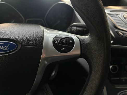 Used 2016 Ford Escape SE w/ SE Cold Weather Package FWD image 17