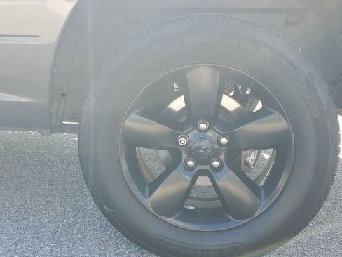 Used 2018 RAM 1500 Express image 13