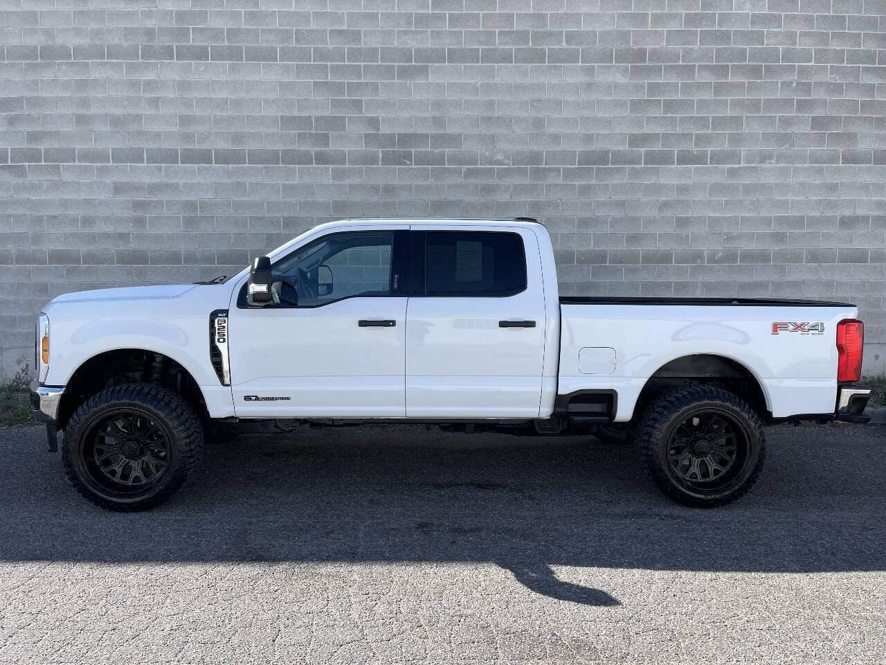 Used 2024 Ford F250 XLT w/ FX4 Off-Road Package AWD/4WD image 6
