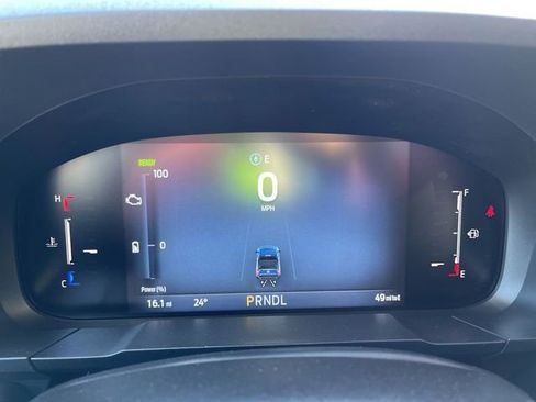 New 2025 Ford Maverick XL image 16