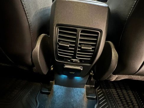 Used 2015 Ford Escape Titanium w/ Equipment Group 301A FWD image 18