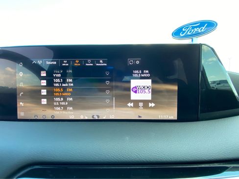 Used 2025 Nissan Armada SL AWD/4WD image 35