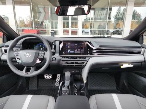 New 2026 Toyota Camry SE FWD image 25