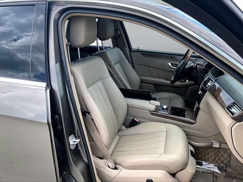 Used 2013 Mercedes-Benz E 350 Sedan image 8