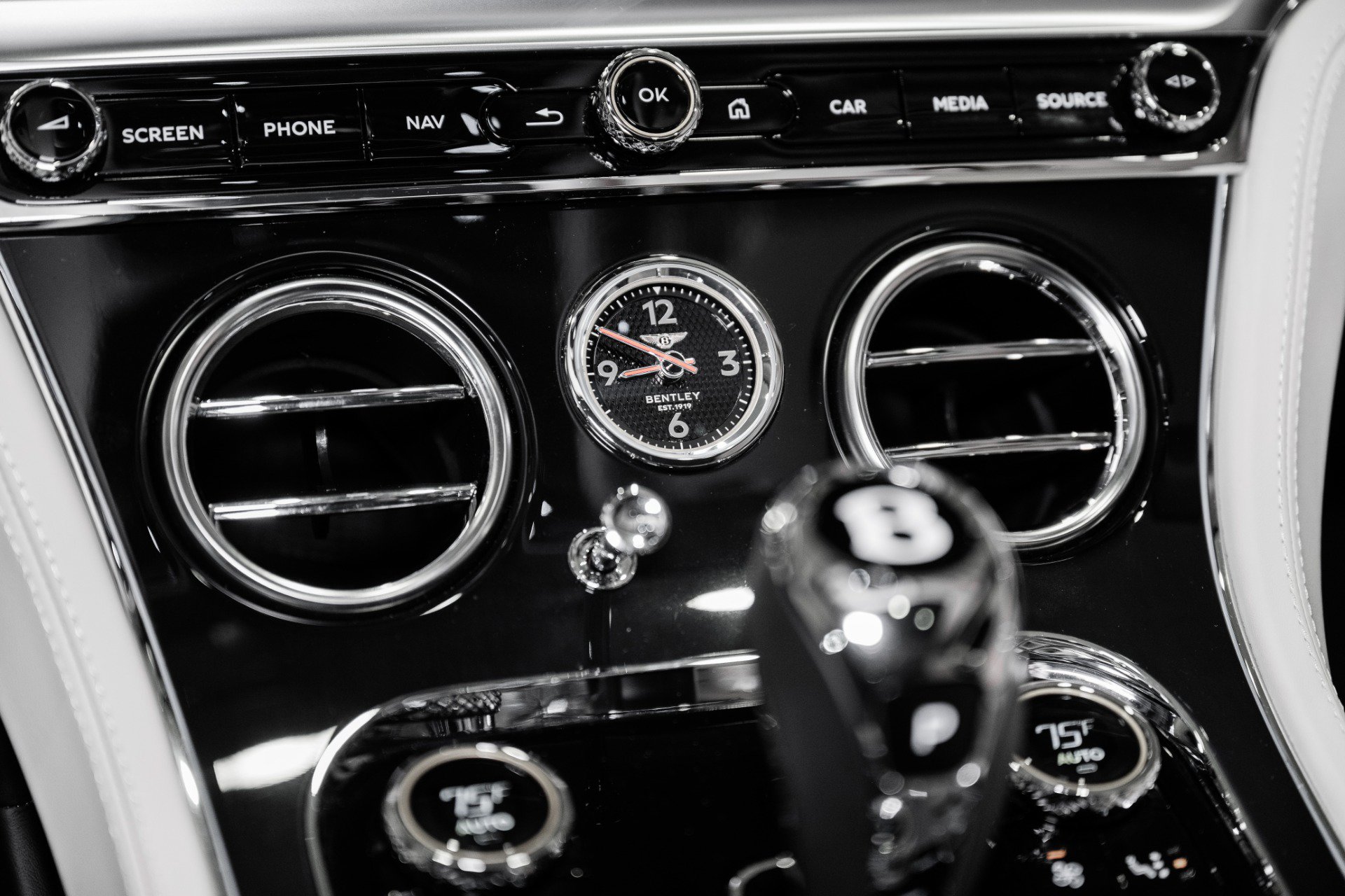 Certified 2023 Bentley Continental GT Azure AWD/4WD image 32