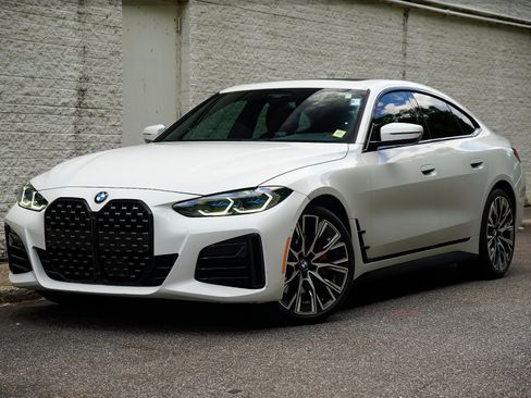 Used 2022 BMW 430i Gran Coupe w/ M Sport Package RWD image 2