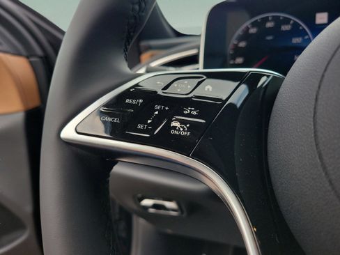 New 2026 Mercedes-Benz E 450 4MATIC Sedan image 8