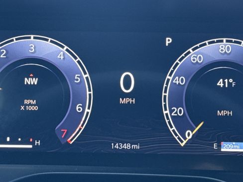 Used 2025 Jeep Grand Cherokee Laredo X image 20