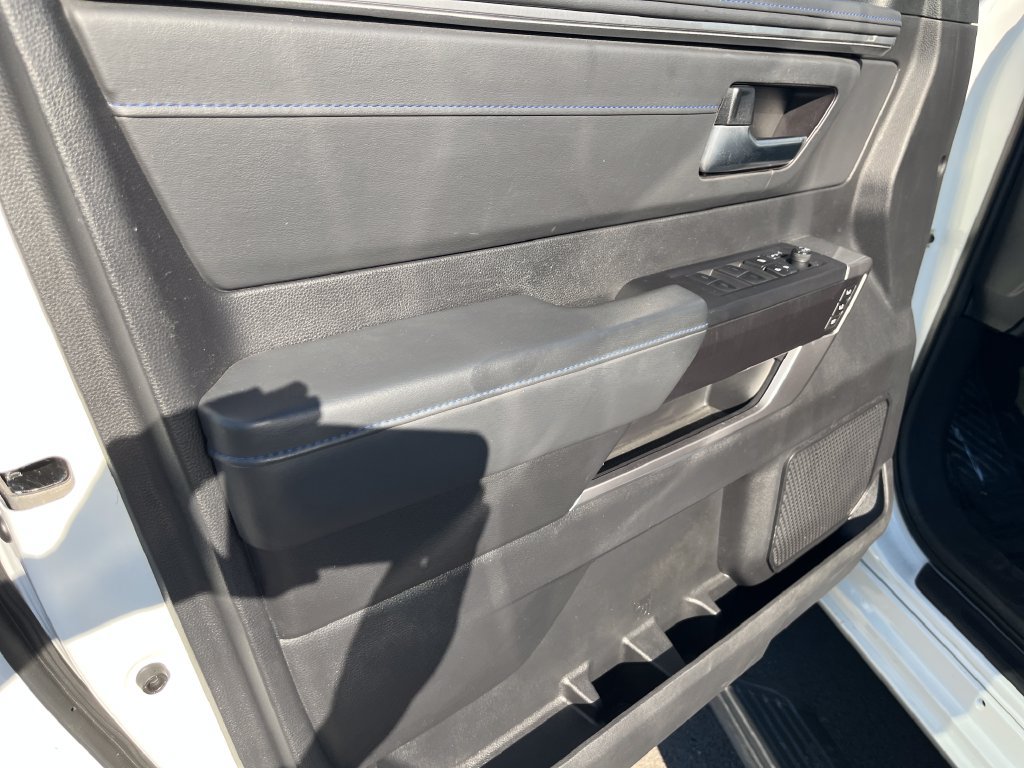 Used 2023 Toyota Sequoia Platinum AWD/4WD image 11