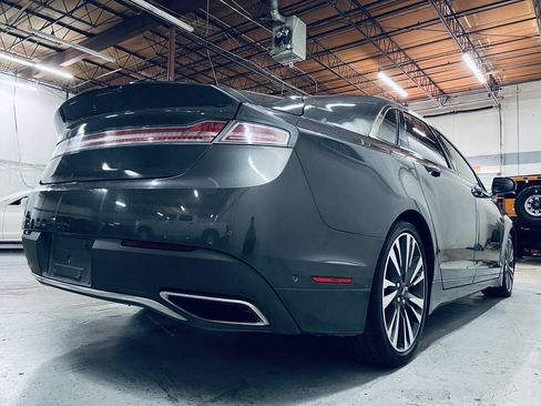 Used 2019 Lincoln MKZ Reserve w/ Luxury Package FWD image 8
