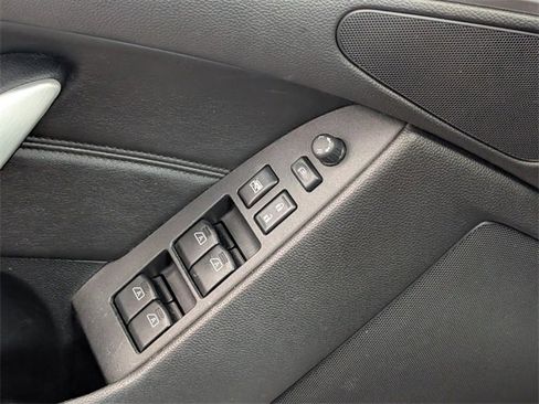 Used 2010 INFINITI G37 Sport w/ Premium Pkg image 18