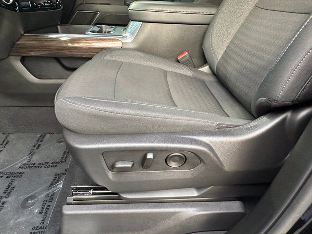 Used 2025 Chevrolet Silverado 2500 LT w/ Z71 Chrome Sport Edition AWD/4WD image 22