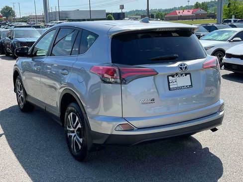 Used 2018 Toyota RAV4 LE w/ All Weather Liner Package AWD/4WD image 30