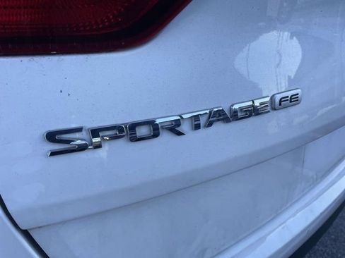Used 2017 Kia Sportage LX image 7