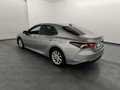 Used 2023 Toyota Camry LE image 6