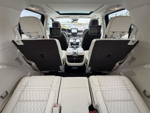 Used 2018 Lincoln Navigator Black Label AWD/4WD image 37