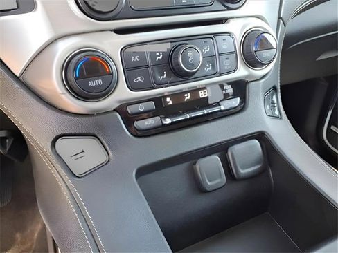 Used 2020 GMC Yukon SLT w/ Premium Edition image 24