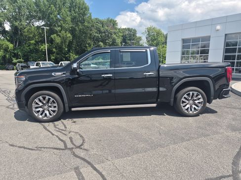 Used 2023 GMC Sierra 1500 Denali w/ Denali Reserve Package AWD/4WD image 2