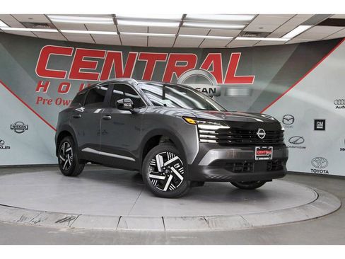 New 2026 Nissan Kicks SV w/ SV Premium Package FWD image 1