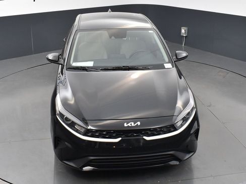 Certified 2022 Kia Forte LXS FWD image 16
