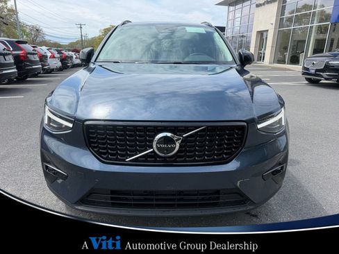 Used 2026 Volvo XC40 B5 Plus w/ Protection Package Premier AWD/4WD image 3