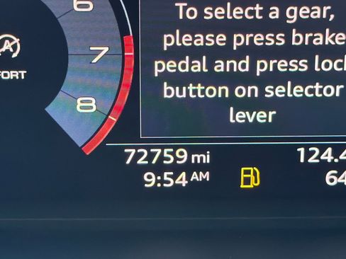 Used 2020 Audi Q3 2.0T Premium Plus w/ Premium Plus Package AWD/4WD image 35