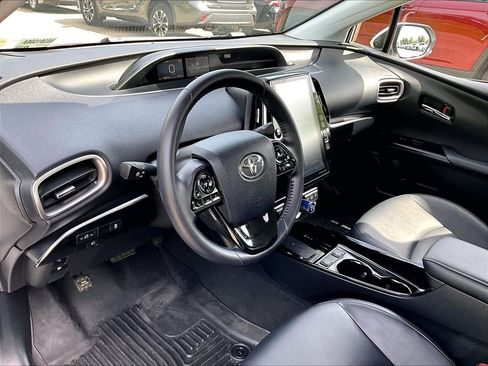 Certified 2021 Toyota Prius Prime XLE w/ Carpet Mat Package (TMS) FWD image 8