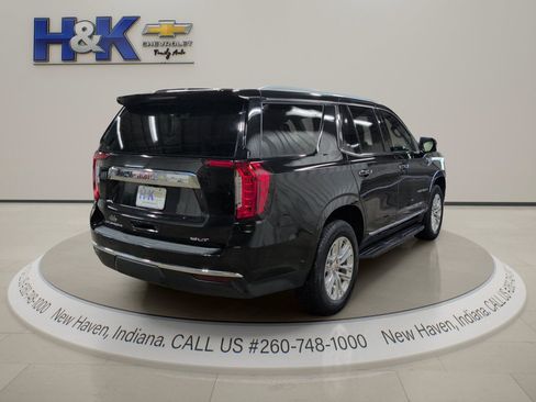 Used 2024 GMC Yukon SLT w/ SLT Luxury Package AWD/4WD image 6