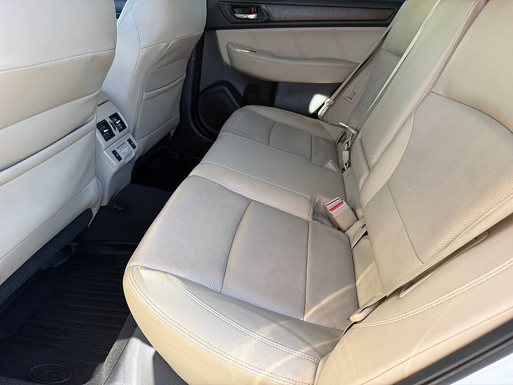 Used 2018 Subaru Outback 3.6R Limited AWD/4WD image 10