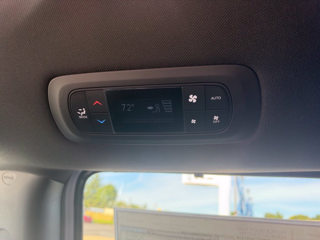 New 2027 Chrysler Pacifica Select AWD/4WD image 20