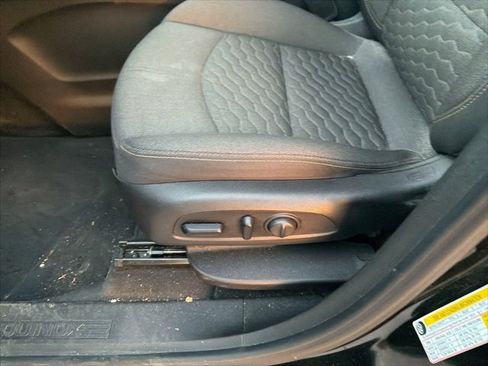 Used 2020 Chevrolet Equinox LT image 39