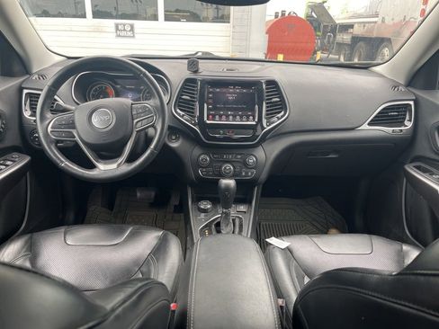 Used 2019 Jeep Cherokee Limited AWD/4WD image 24