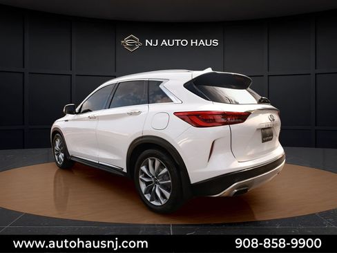 Used 2021 INFINITI QX50 Luxe w/ Accent Package FWD image 9