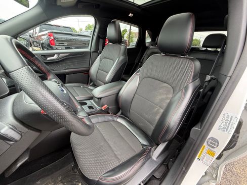 Used 2024 Ford Escape ST-Line w/ Tech Pack #1 FWD image 18