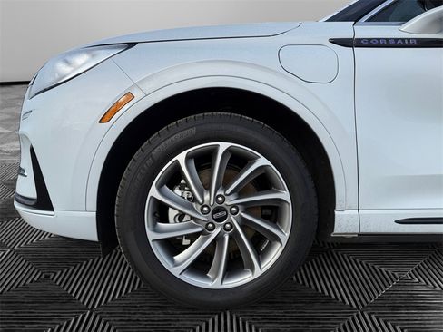 Used 2025 Lincoln Corsair Grand Touring w/ Equipment Group 302A image 14