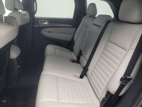 Used 2018 Jeep Grand Cherokee Limited AWD/4WD image 18