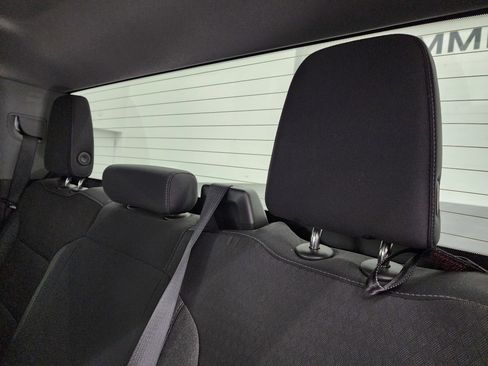 Used 2023 Chevrolet Silverado 1500 RST w/ Redline Edition image 39