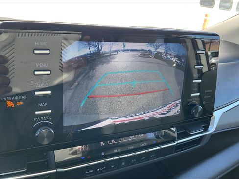 Used 2023 Toyota Sienna LE image 26