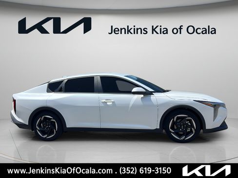 New 2026 Kia K4 EX FWD image 2