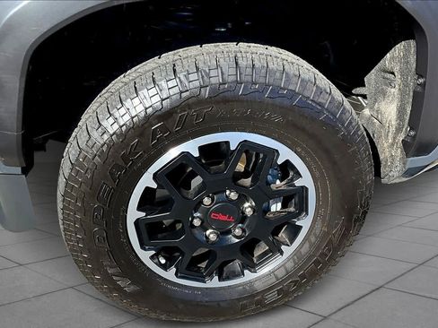 Used 2025 Toyota Tacoma TRD Off-Road image 10