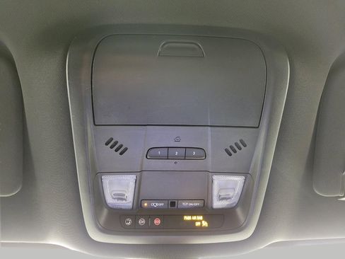 Used 2024 Buick Enclave Essence w/ Sport Touring Edition image 18