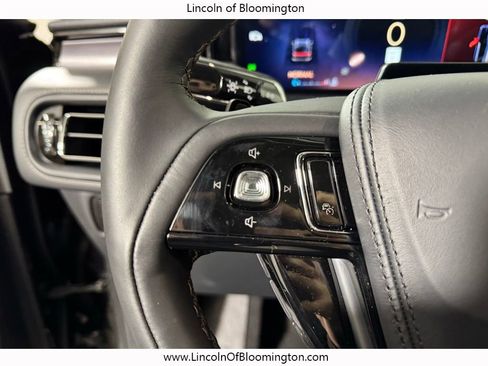 New 2026 Lincoln Aviator AWD image 25