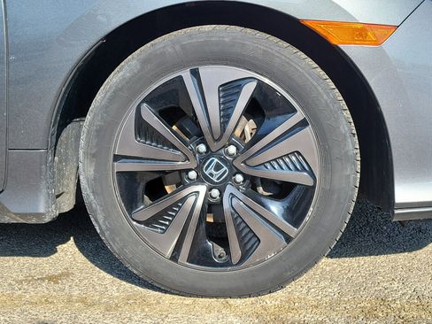 Used 2017 Honda Civic EX image 5