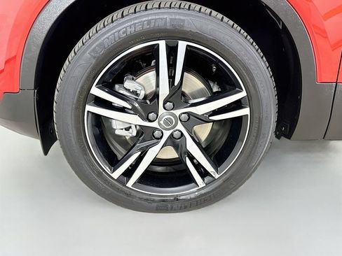 Used 2020 Volvo XC40 T5 R-Design AWD/4WD image 32