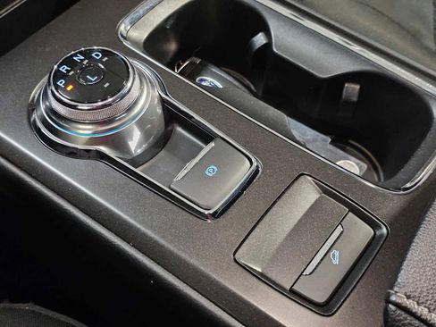 Used 2018 Ford Fusion SE w/ Fusion SE Technology Package FWD image 20