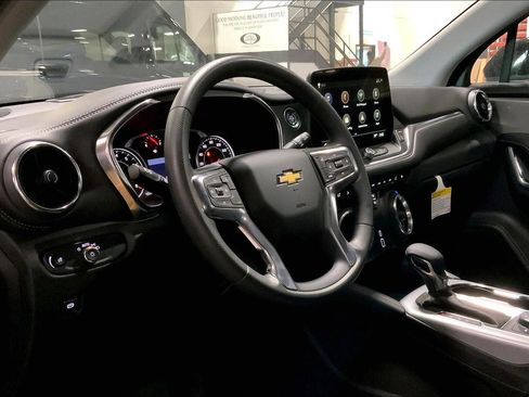 New 2025 Chevrolet Blazer LT w/ Midnight/Sport Edition image 7