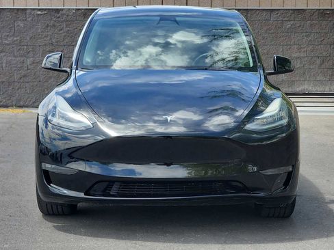 Used 2023 Tesla Model Y Long Range AWD/4WD image 4