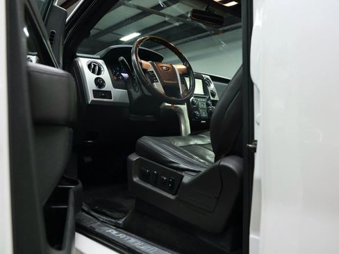 Used 2014 Ford F150 Platinum image 23