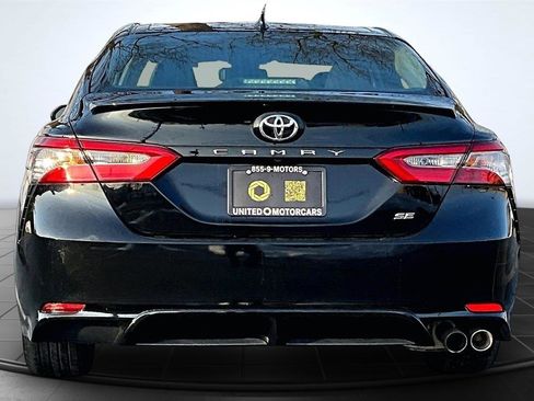 Used 2019 Toyota Camry SE w/ Audio Package FWD image 5